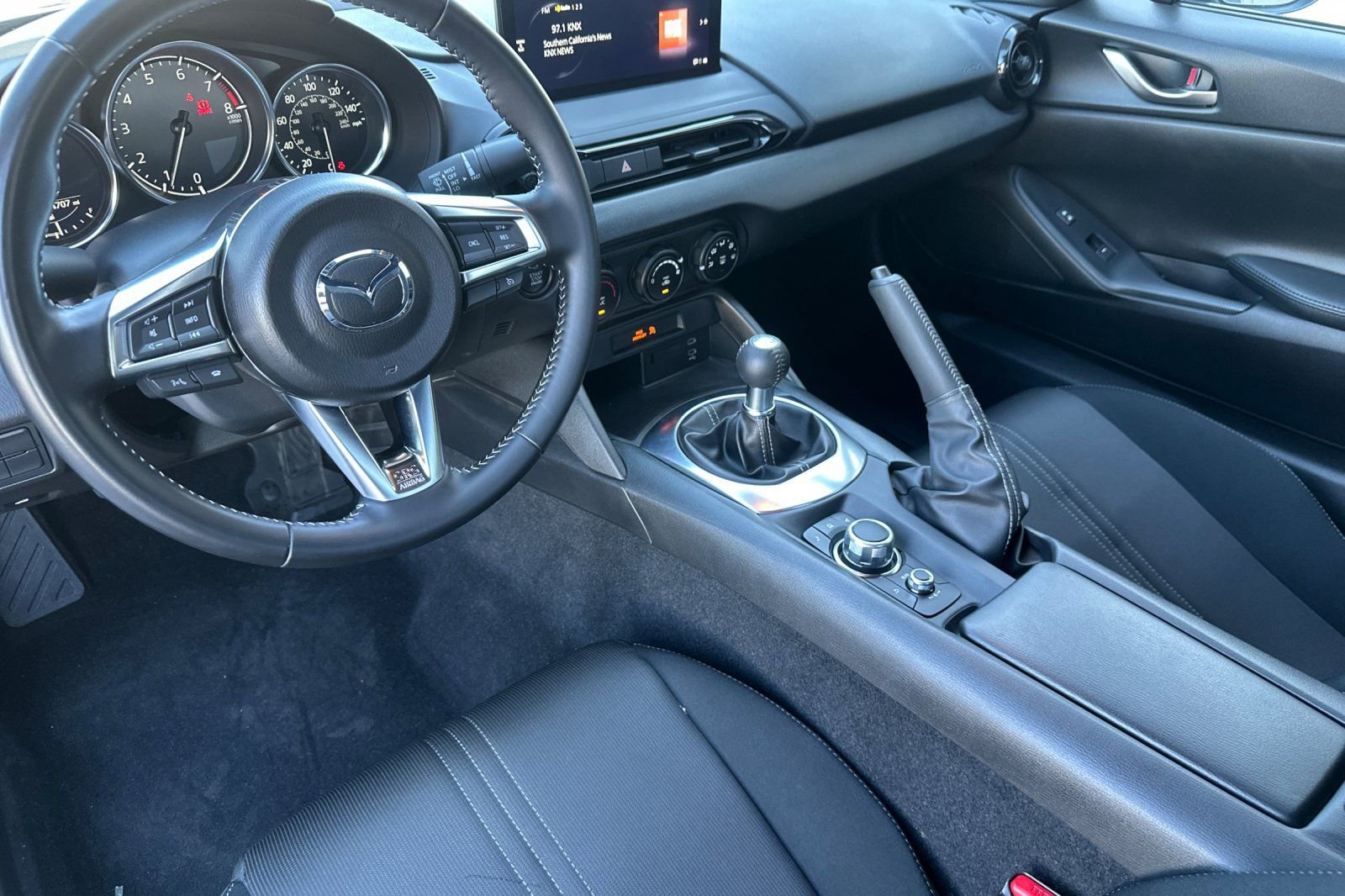 Used 2024 MAZDA MX-5 Miata Sport image 13