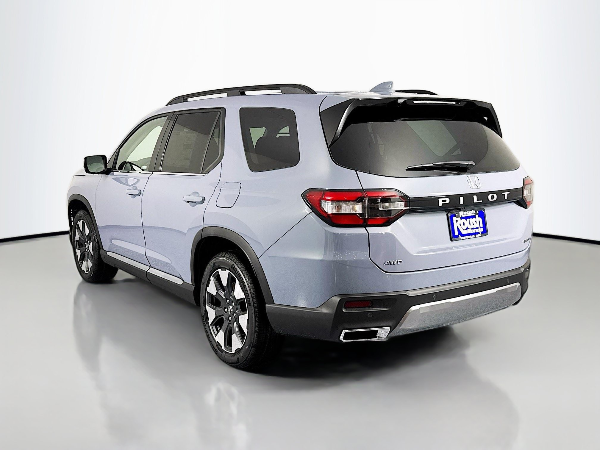New 2026 Honda Pilot Touring image 7