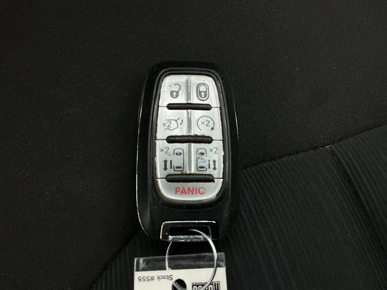 Used 2020 Chrysler Pacifica Touring w/ Advanced Safetytec Group FWD image 41