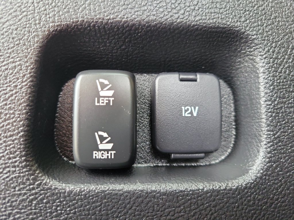 Used 2023 Ford Edge SEL w/ Convenience Package AWD/4WD image 9
