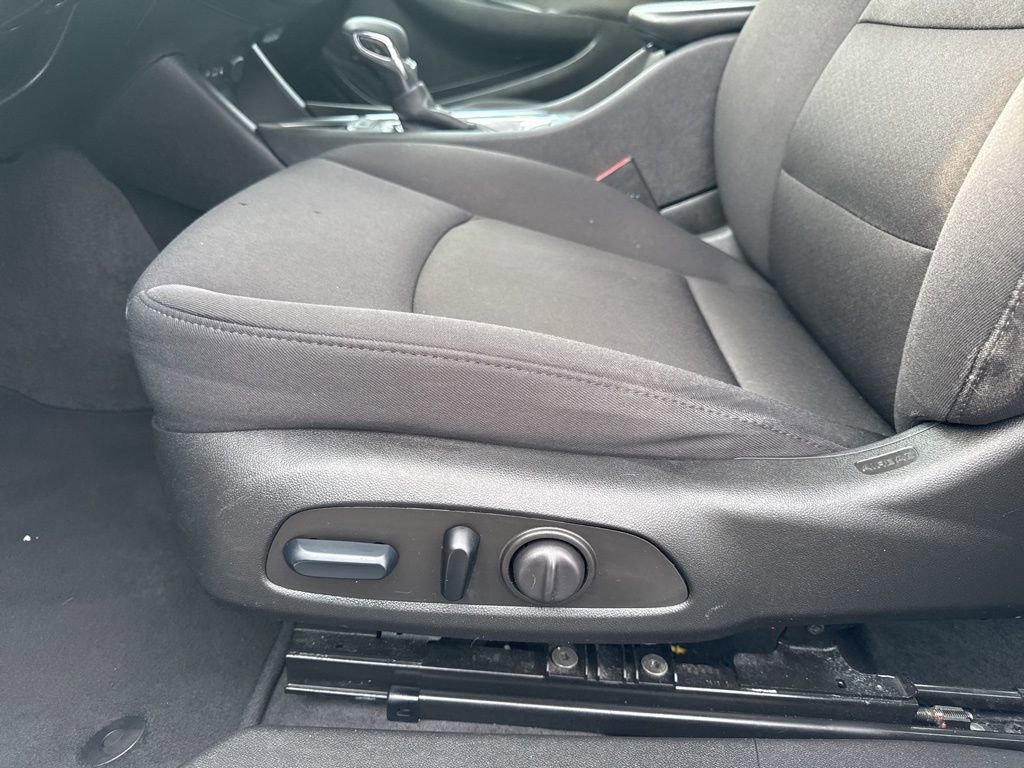 Used 2023 Chevrolet Malibu LT image 16