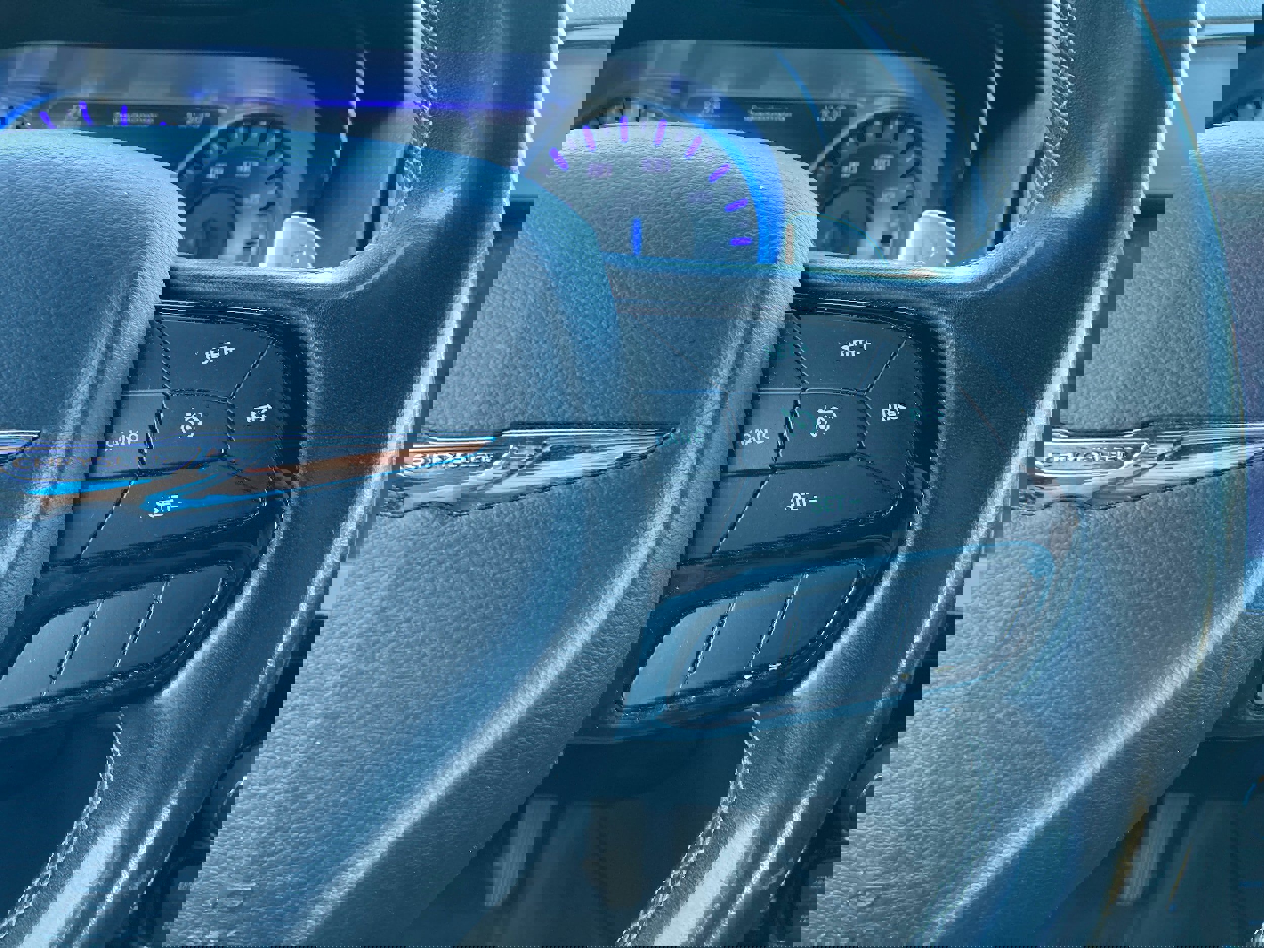 Used 2018 Chrysler 300 S image 19