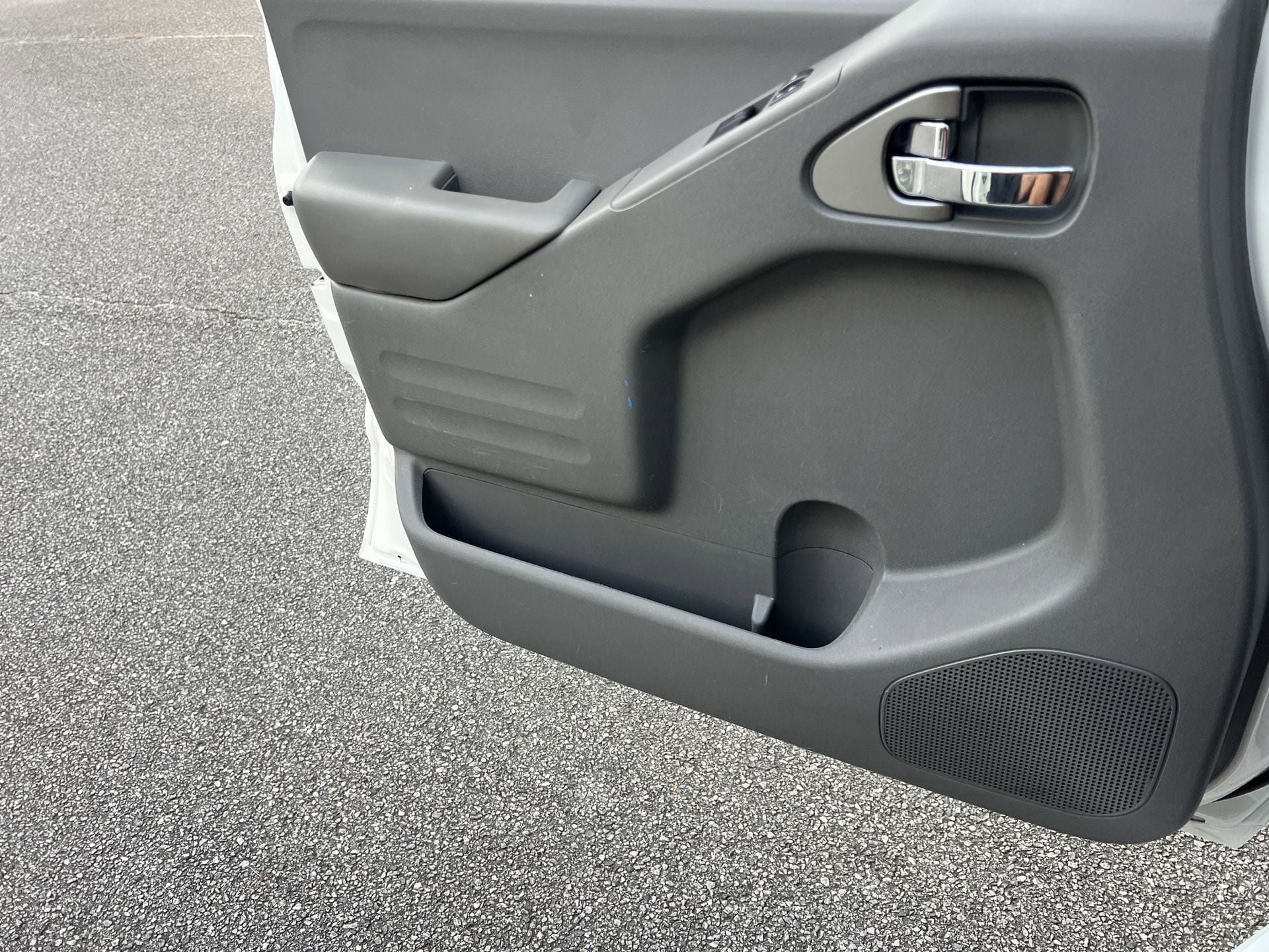 Used 2020 Nissan Frontier S RWD image 13