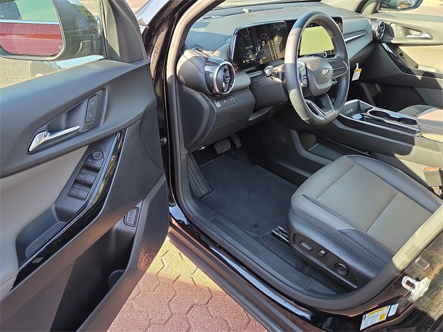 New 2025 Chevrolet Equinox LT w/ Convenience Package II image 10