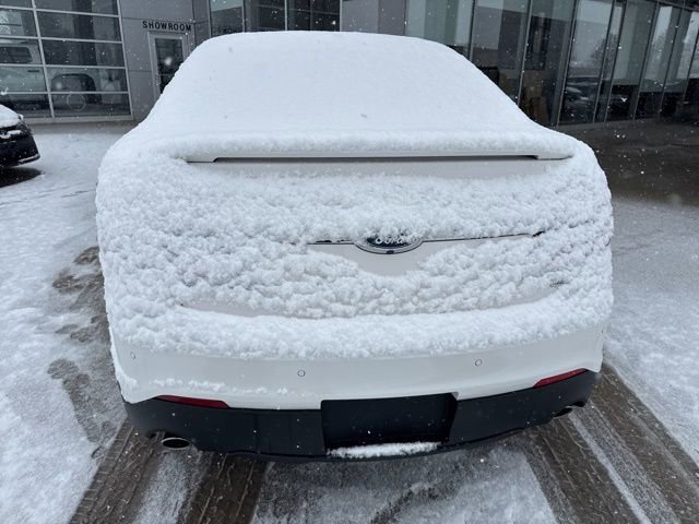 Used 2019 Ford Taurus Limited image 6
