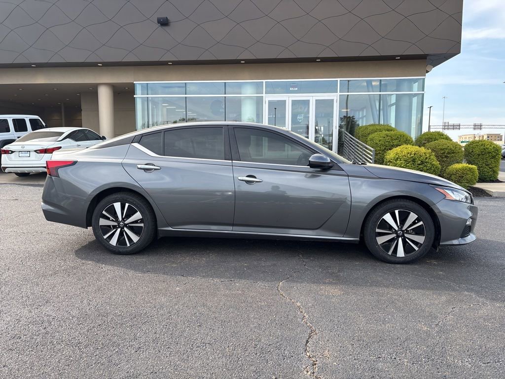 Used 2022 Nissan Altima 2.5 SV image 4