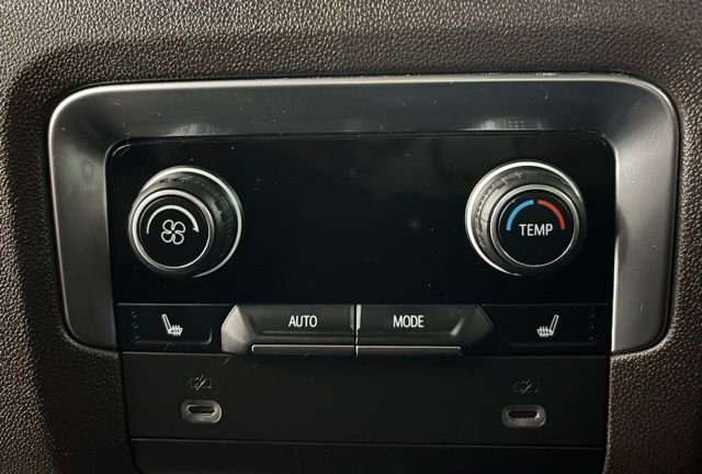 Used 2021 Chevrolet Tahoe LT w/ LT Signature Package image 19