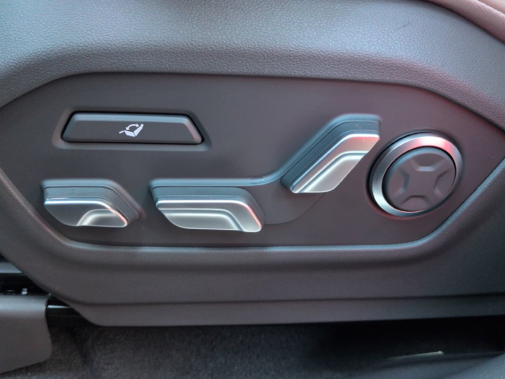 New 2027 Hyundai Santa Fe Calligraphy FWD image 27