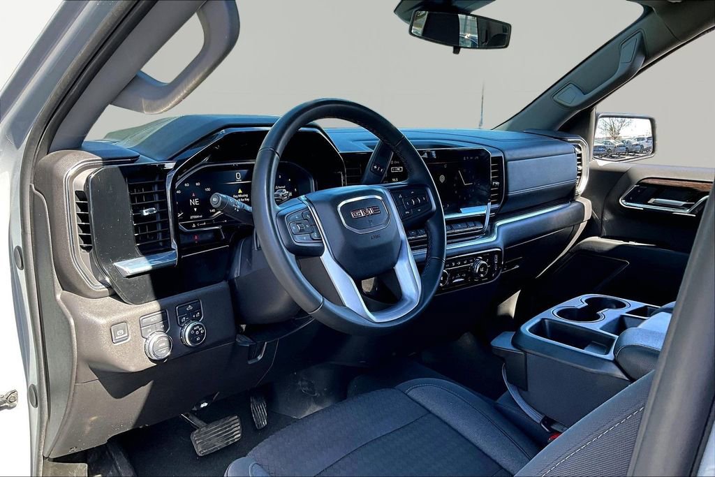 Used 2024 GMC Sierra 1500 Elevation image 12