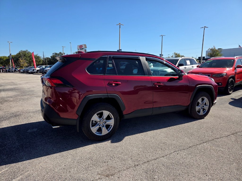 Used 2025 Toyota RAV4 XLE w/ Convenience Package FWD image 15
