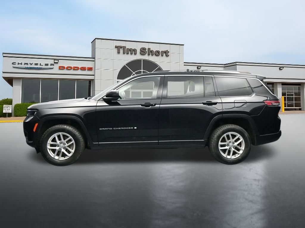 Used 2022 Jeep Grand Cherokee L Laredo w/ Luxury Tech Group I AWD/4WD image 2