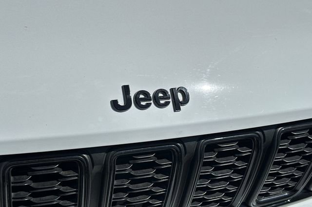Certified 2023 Jeep Grand Cherokee L Laredo image 9