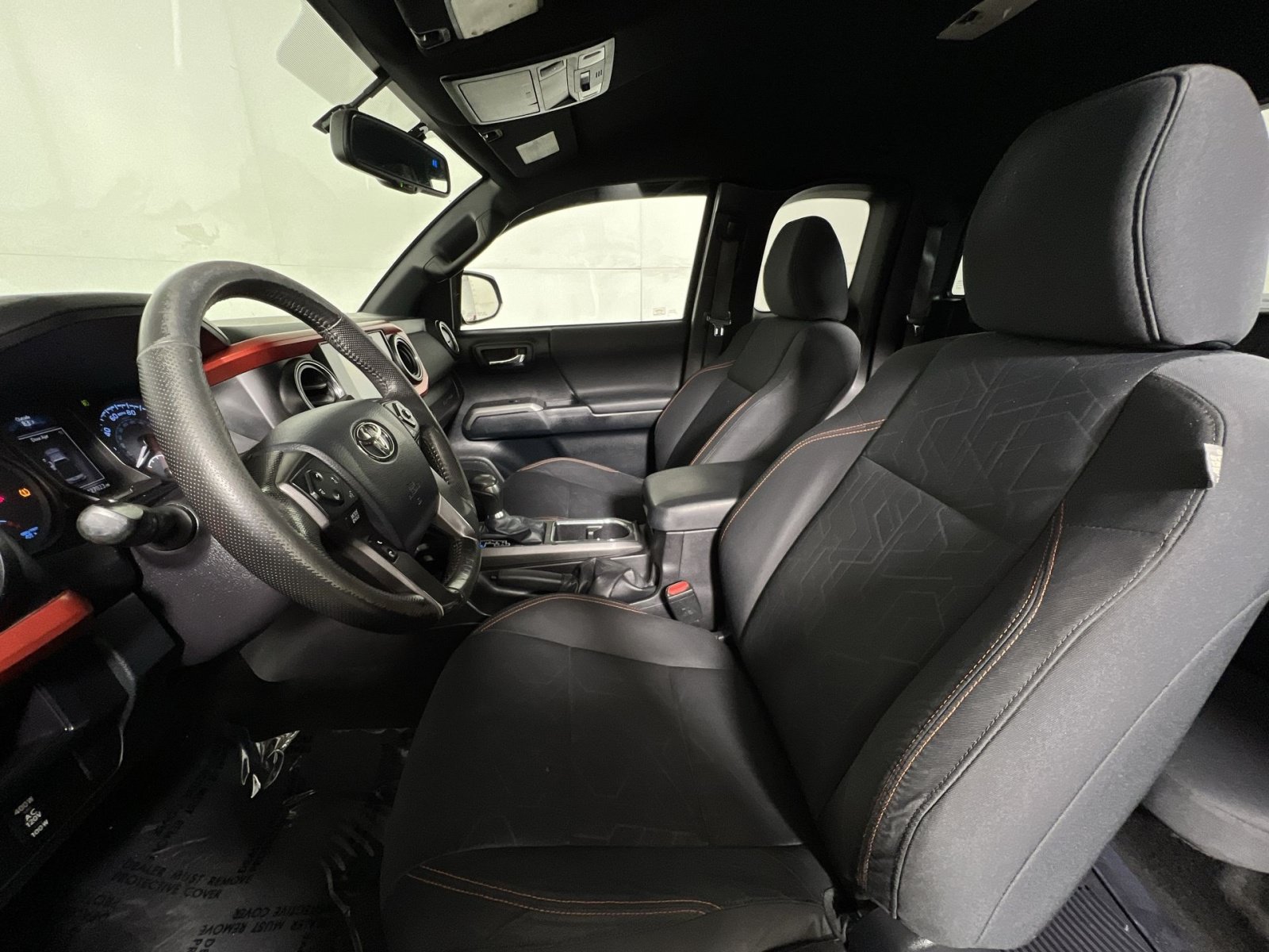 Used 2016 Toyota Tacoma TRD Sport w/ Towing Package AWD/4WD image 13