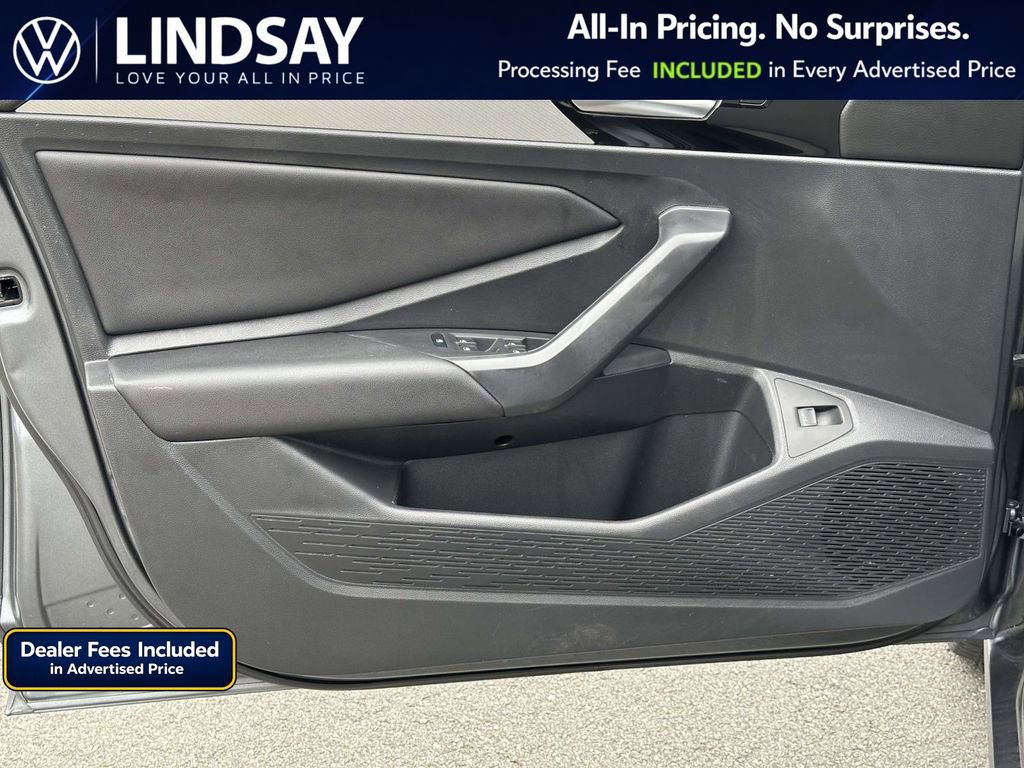 Used 2019 Volkswagen Jetta R-Line FWD image 9