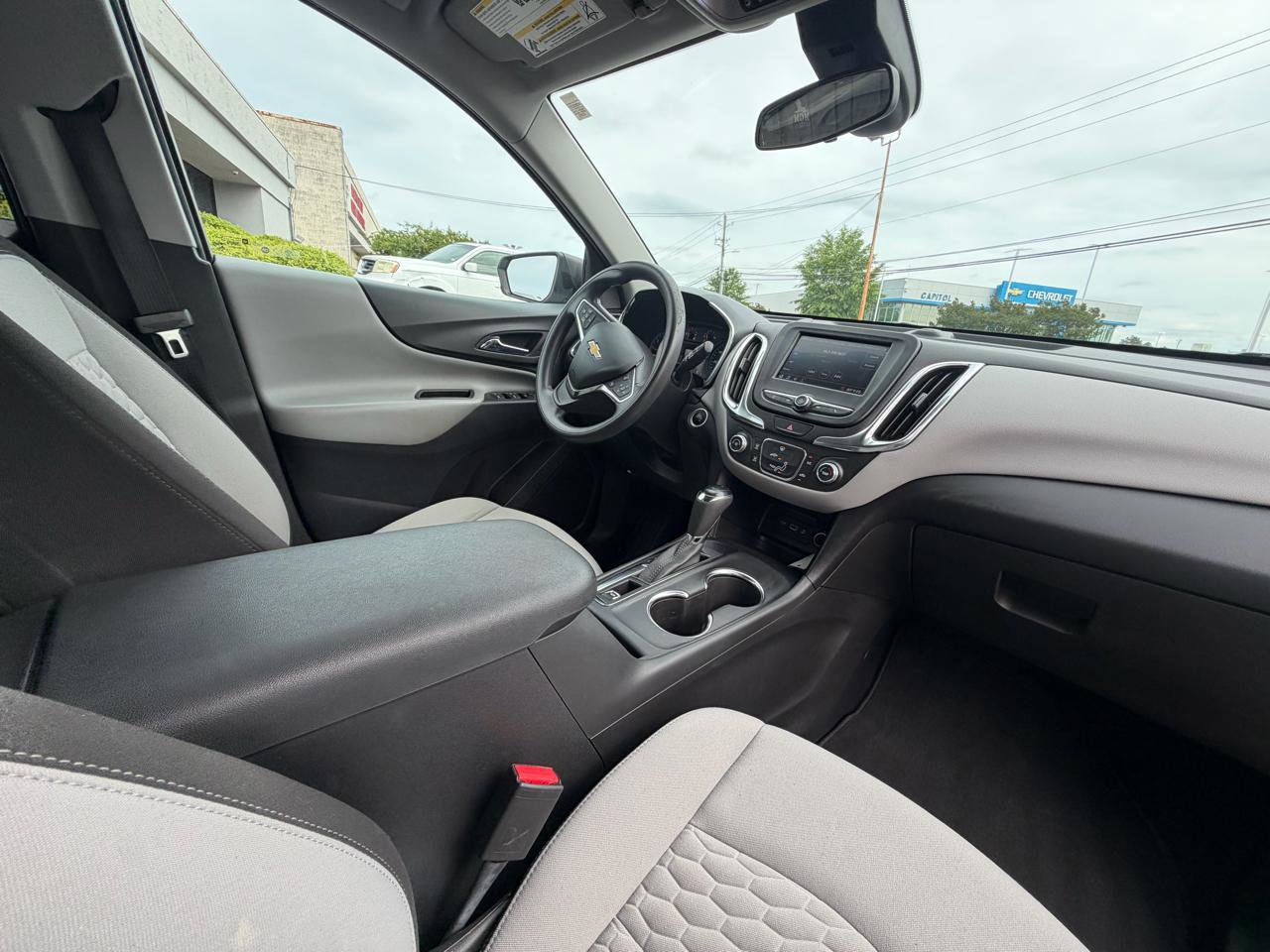 Used 2021 Chevrolet Equinox LS w/ LS Convenience Package FWD image 45