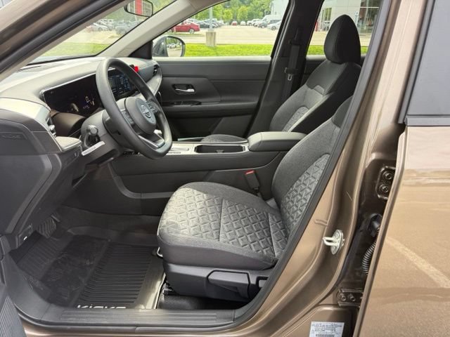 New 2026 Nissan Kicks SV w/ Cold Weather Package FWD image 17