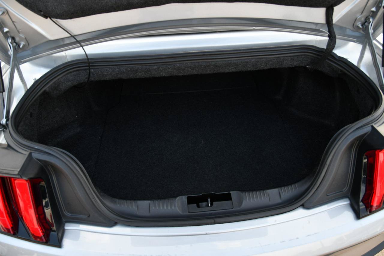 Used 2023 Ford Mustang Premium RWD image 31