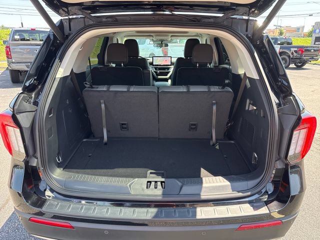 Used 2025 Ford Explorer Active w/ Active Comfort Package AWD/4WD image 14