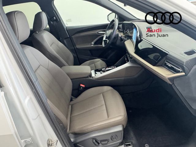 Used 2025 Audi Q5 Premium w/ Convenience Package image 27