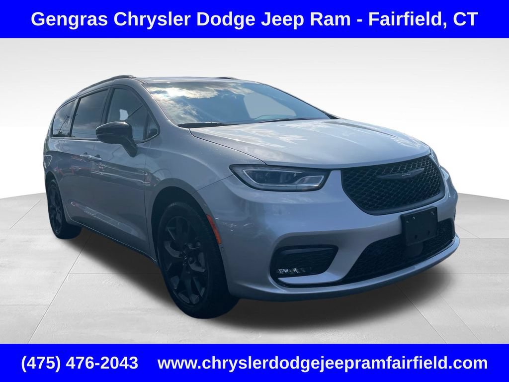Certified 2024 Chrysler Pacifica Touring-L w/ S Appearance Package AWD/4WD image 1