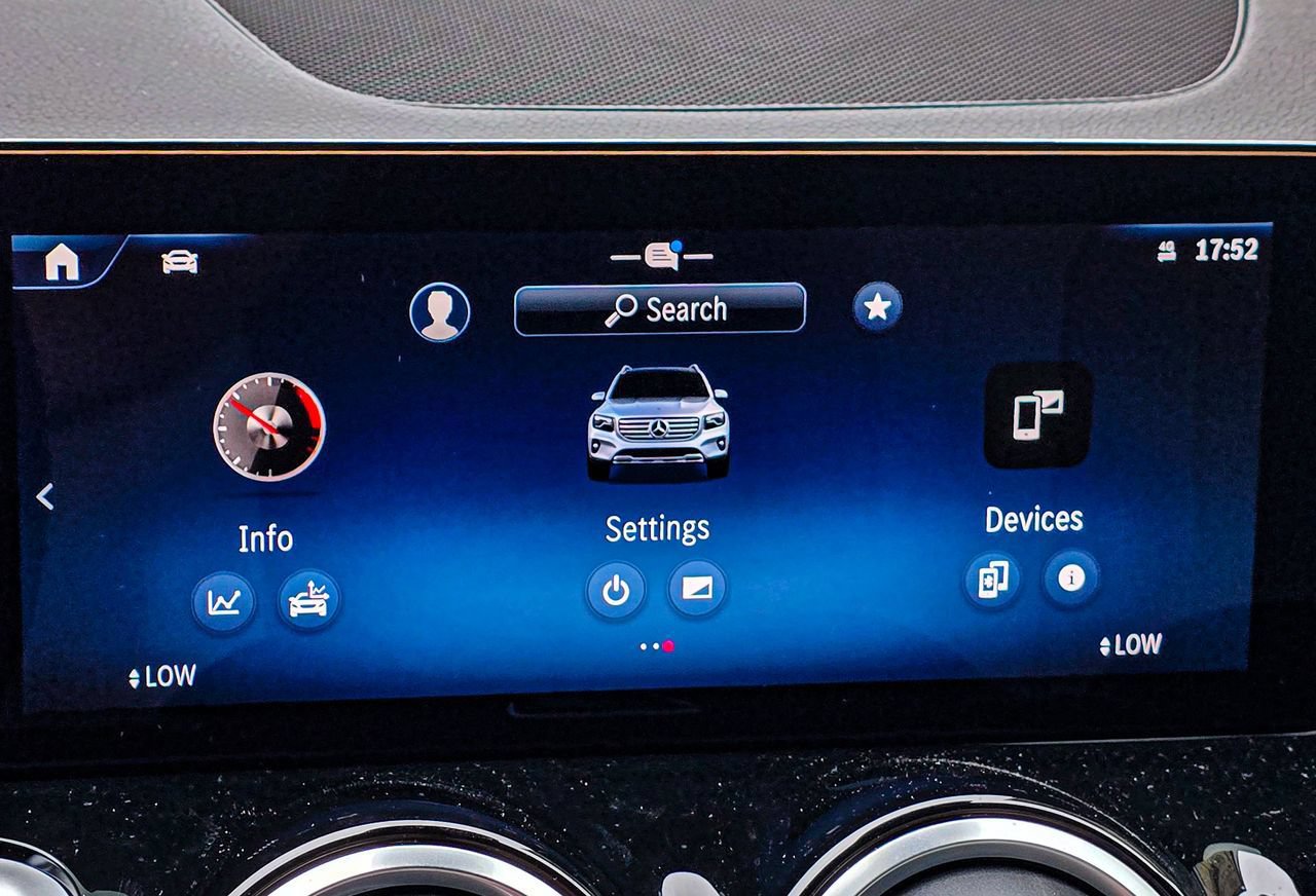 New 2026 Mercedes-Benz GLB 250 4MATIC image 18
