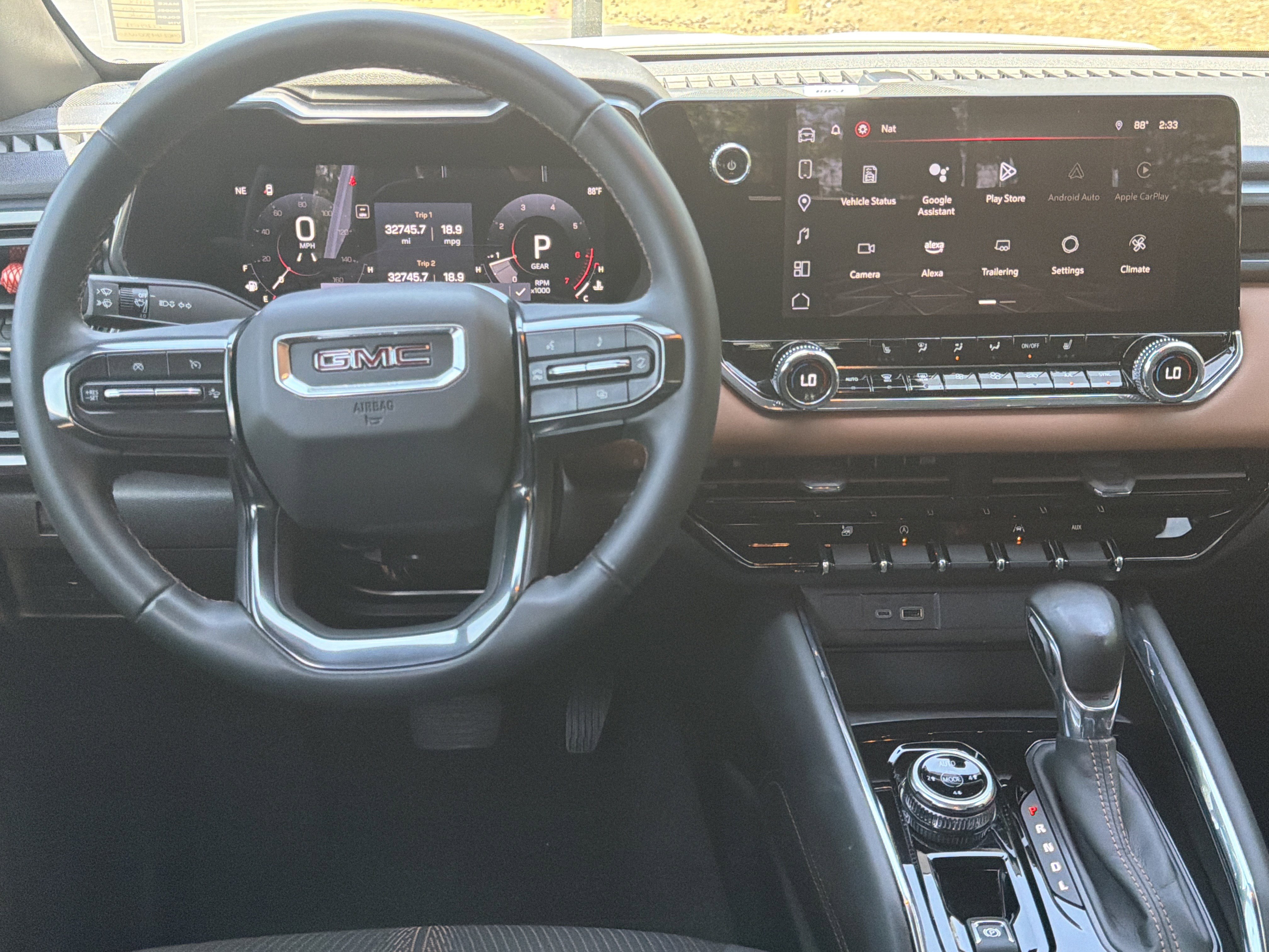 Used 2024 GMC Canyon AT4 w/ Technology Package AWD/4WD image 27