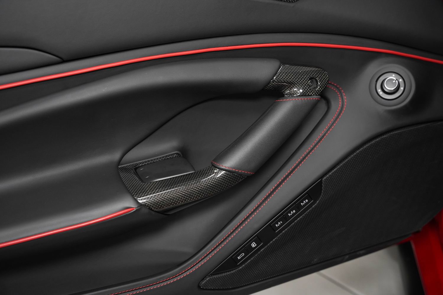 Used 2022 Ferrari F8 Tributo image 42