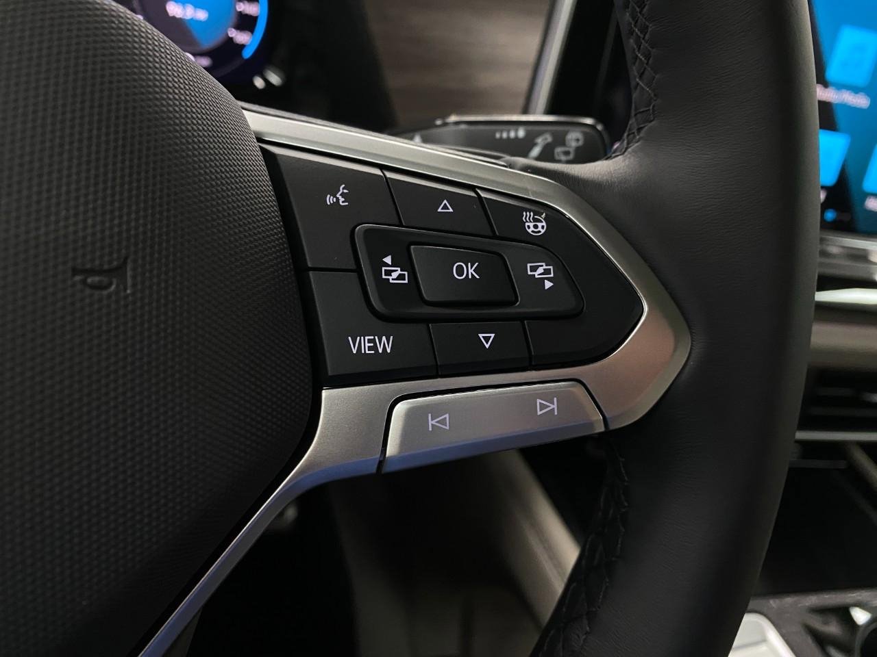 New 2026 Volkswagen Atlas SEL Premium R-Line image 18