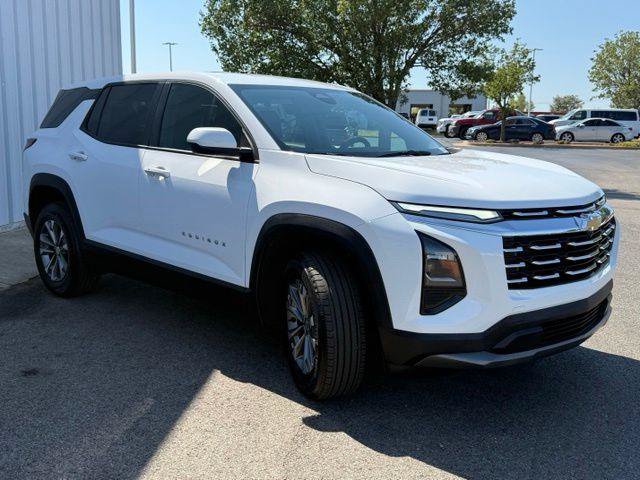 Used 2025 Chevrolet Equinox LT AWD/4WD image 15
