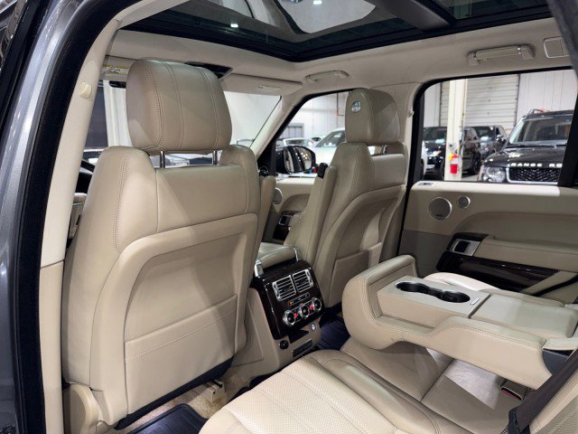 Used 2015 Land Rover Range Rover Supercharged image 10