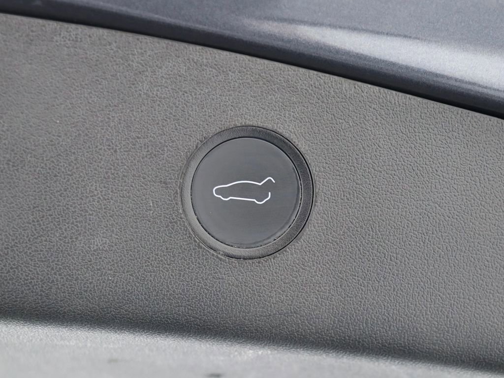 Used 2021 Tesla Model 3 Performance image 30