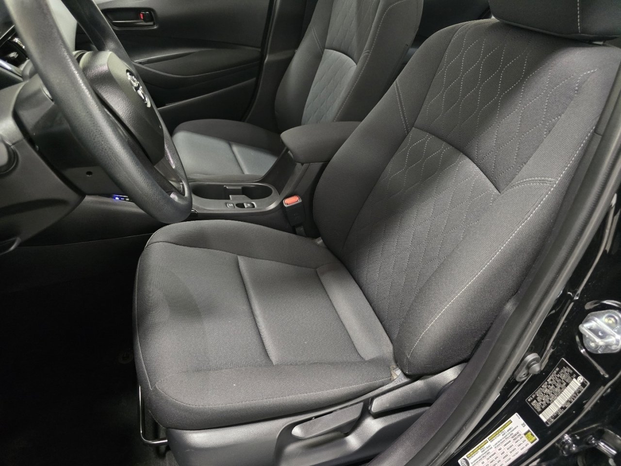 Certified 2025 Toyota Corolla LE image 20