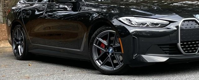 Used 2023 BMW i4 eDrive35 w/ Premium Package image 11