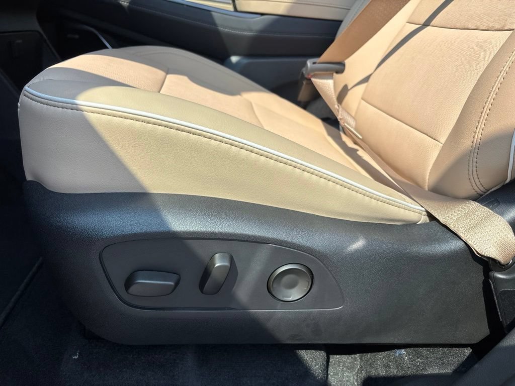 New 2026 Buick Enclave Preferred w/ Power Package FWD image 13