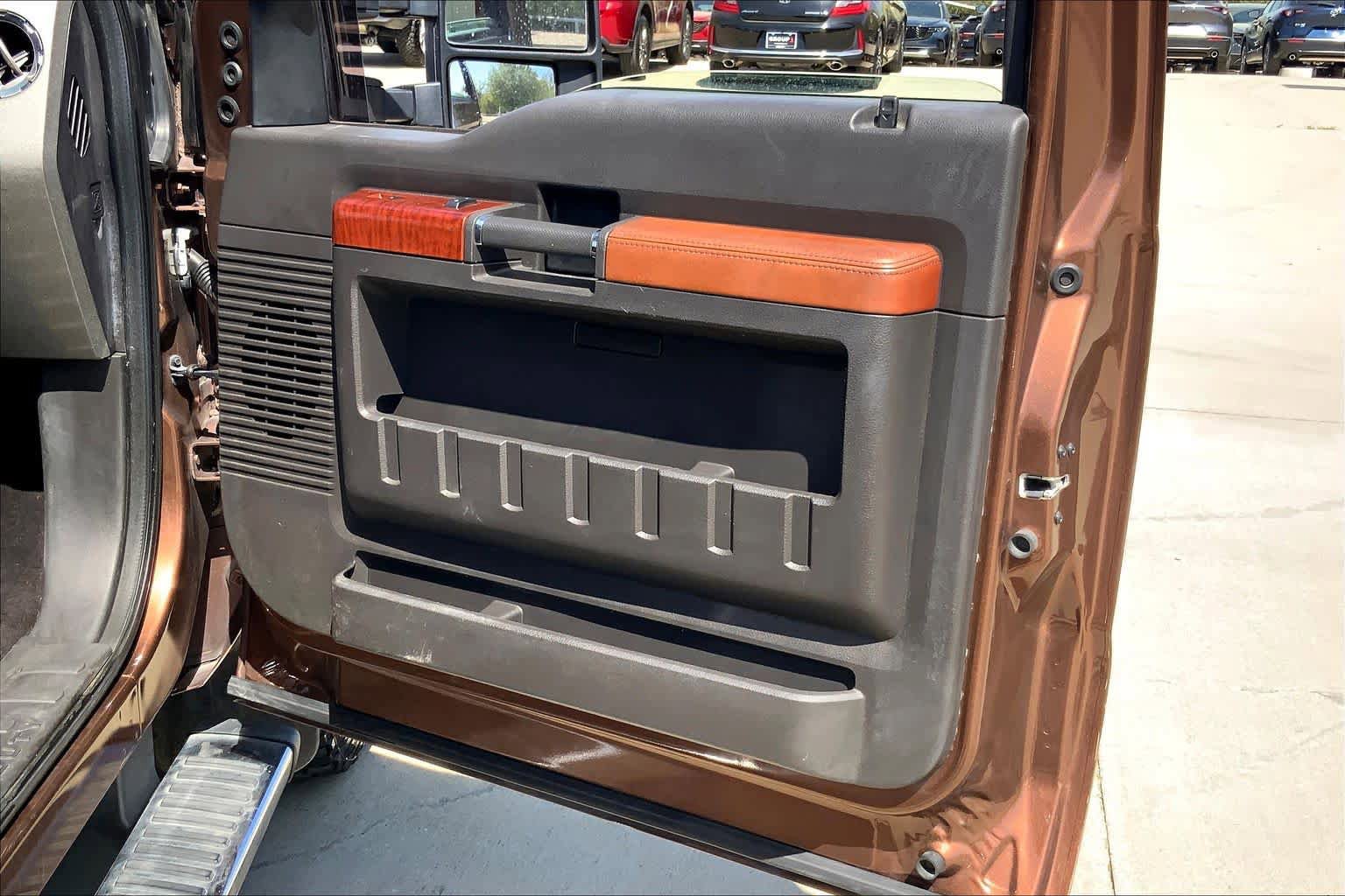 Used 2011 Ford F350 King Ranch w/ King Ranch w/Chrome Pkg image 22