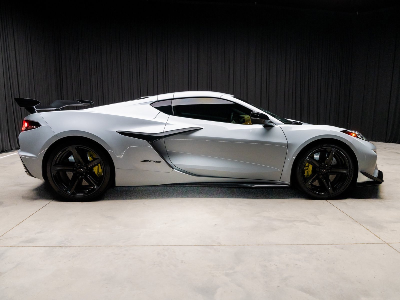 Used 2023 Chevrolet Corvette Z06 w/ Z07 Performance Package image 14