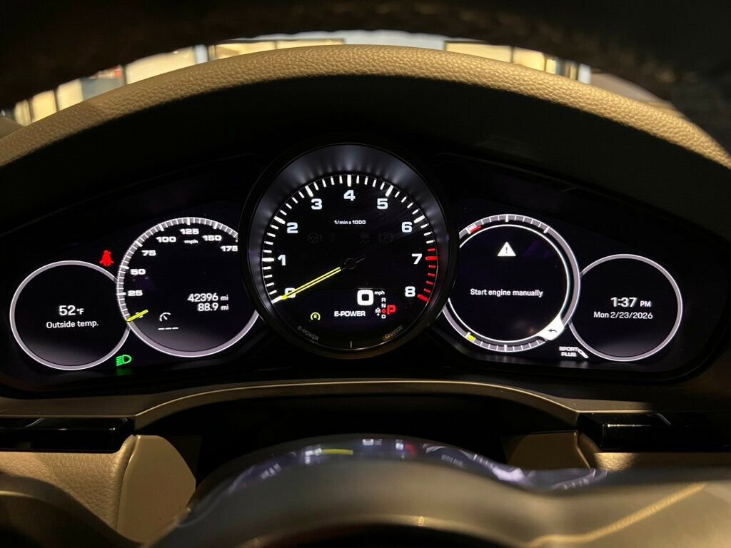 Used 2022 Porsche Cayenne E-Hybrid Coupe image 18