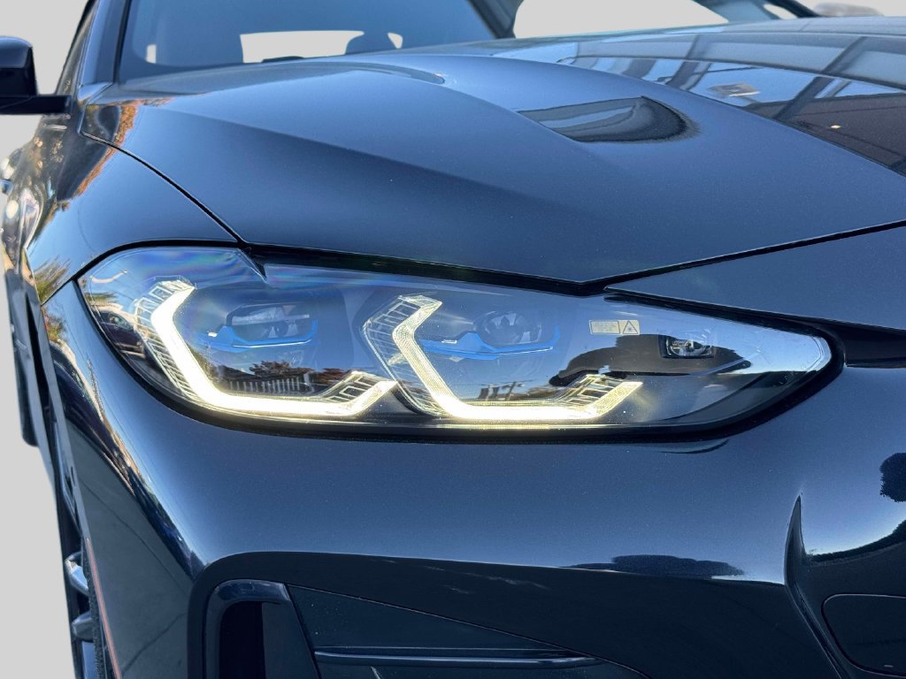 Certified 2024 BMW 430i xDrive Convertible w/ M Sport Package AWD/4WD image 9