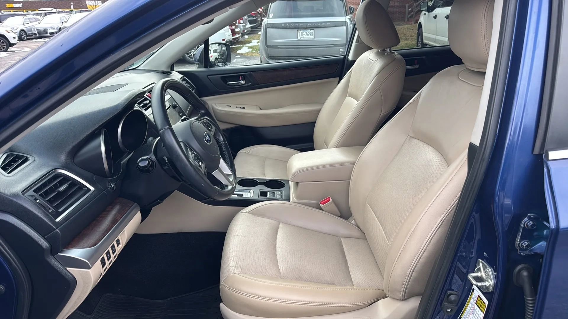 Used 2015 Subaru Outback 3.6R Limited image 10