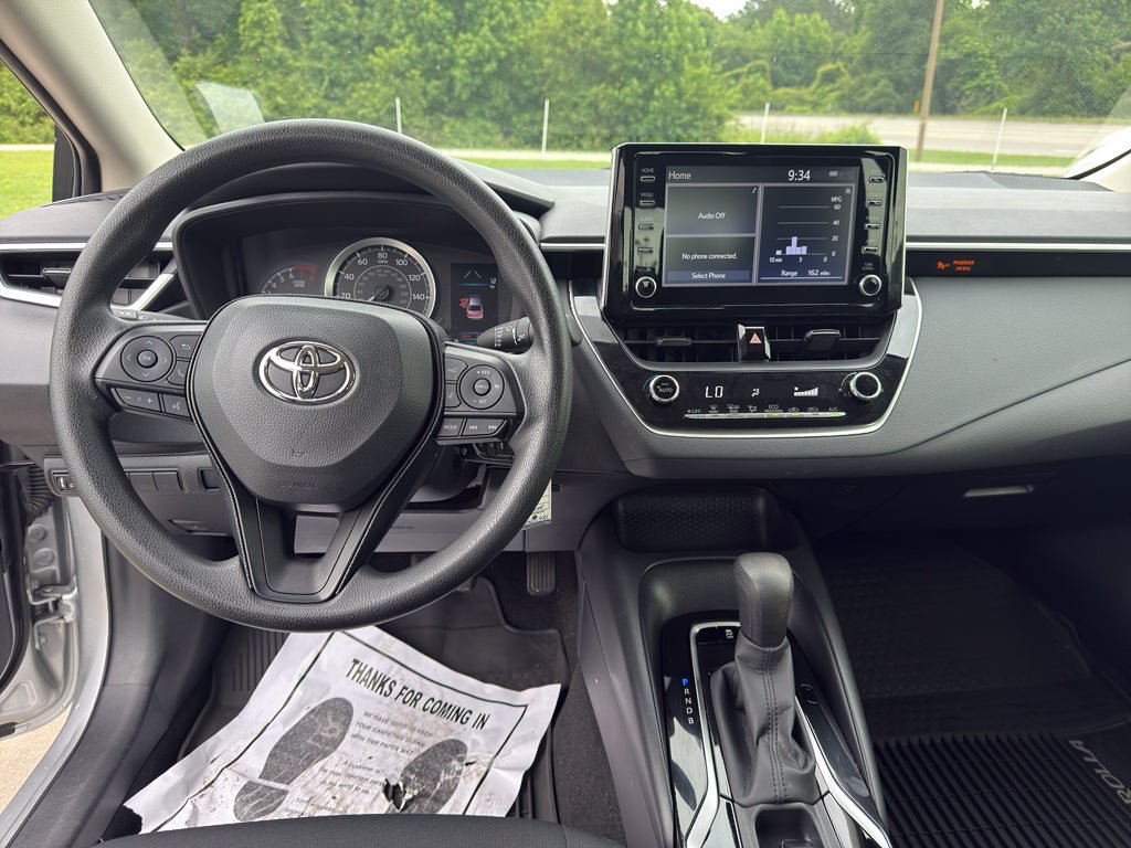 Used 2020 Toyota Corolla LE FWD image 21
