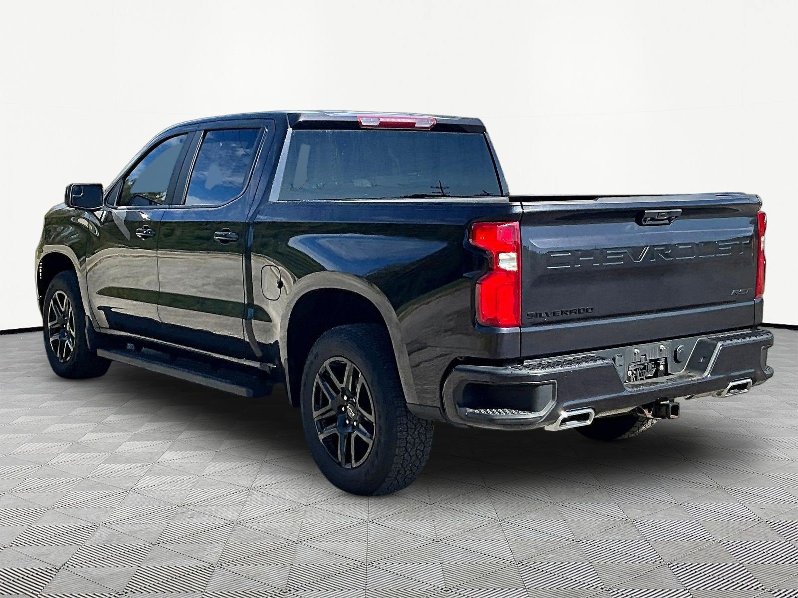 Used 2023 Chevrolet Silverado 1500 RST AWD/4WD image 4