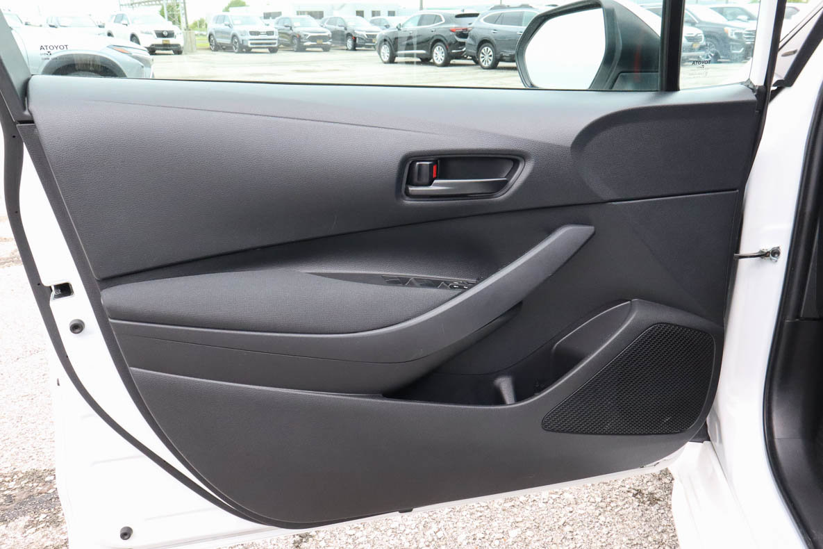 Used 2024 Toyota Corolla LE FWD image 13