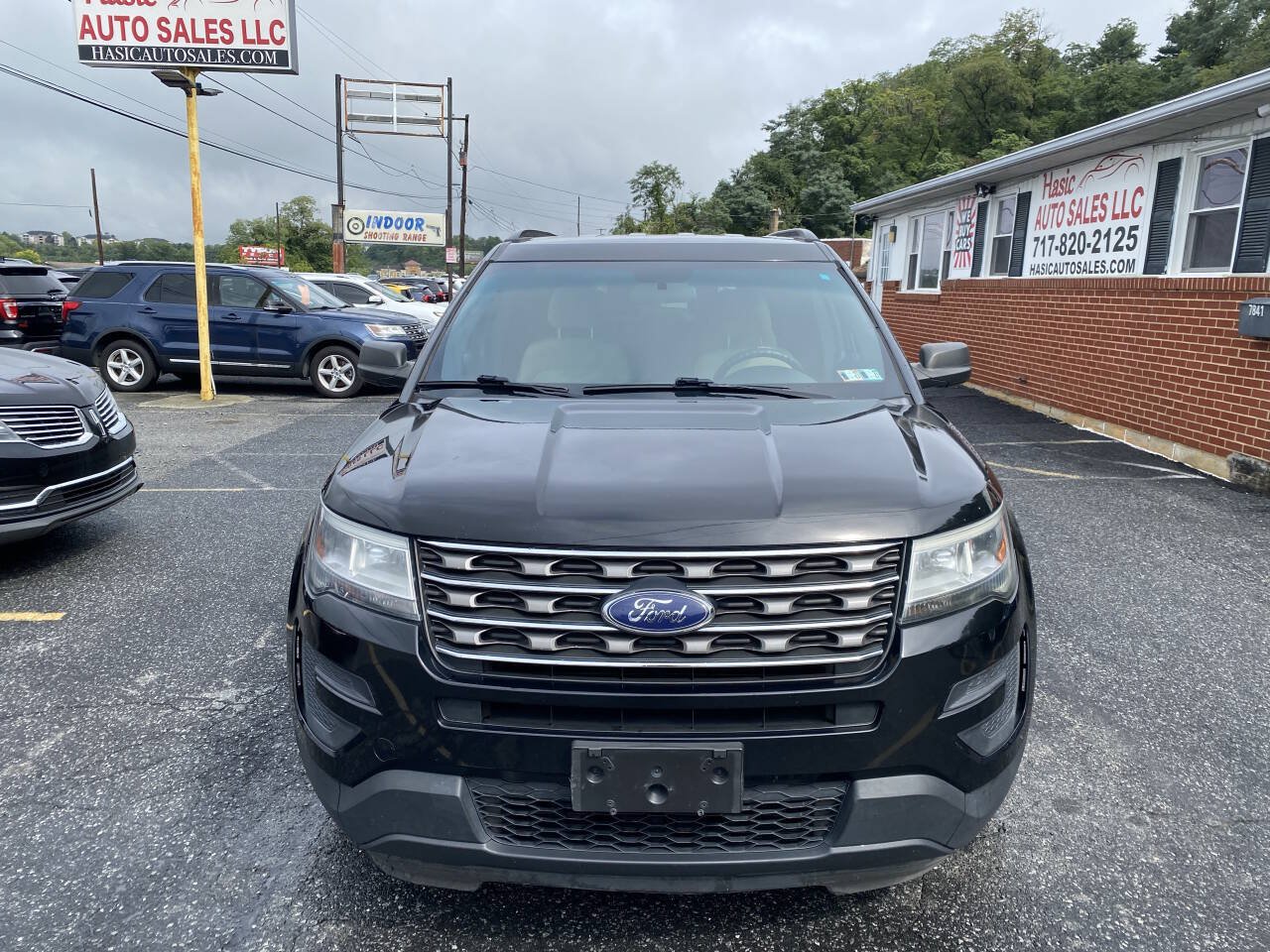 Used 2017 Ford Explorer 4WD image 2