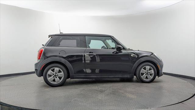 Used 2016 MINI Cooper 2-Door Hardtop FWD image 9