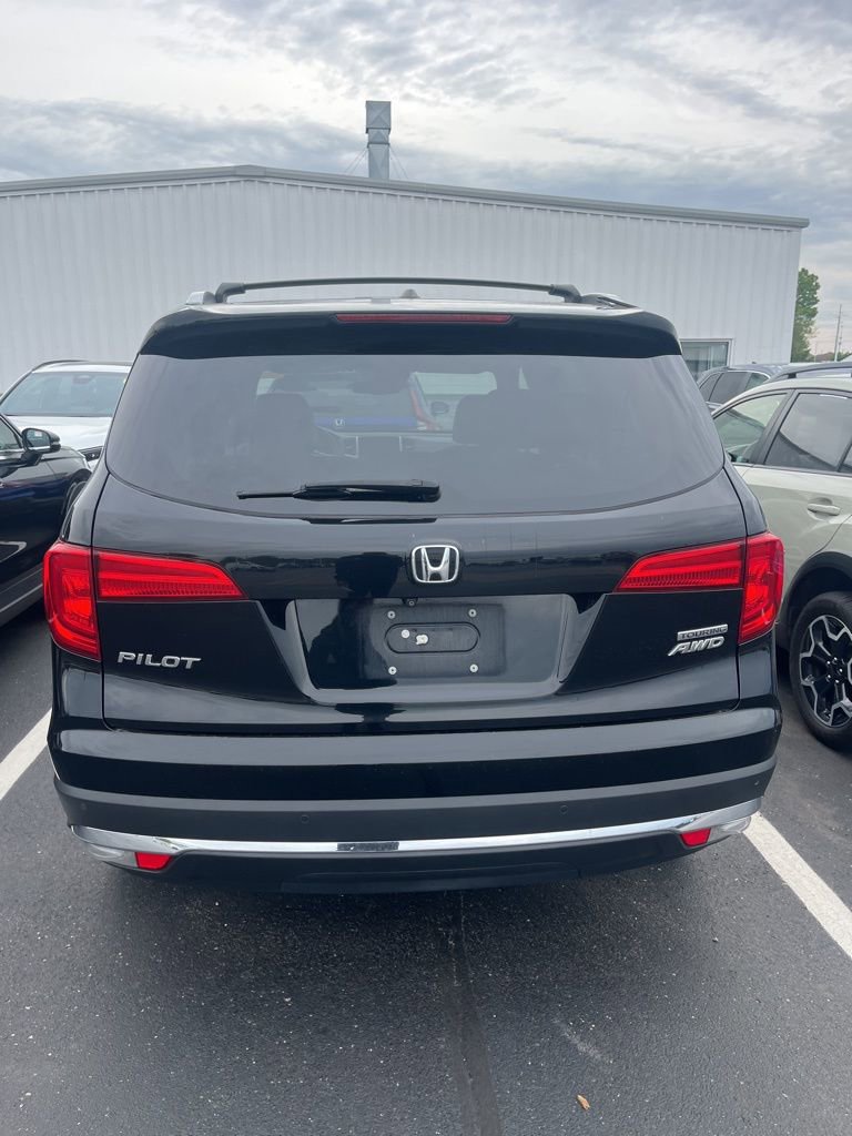 Used 2017 Honda Pilot Touring image 5