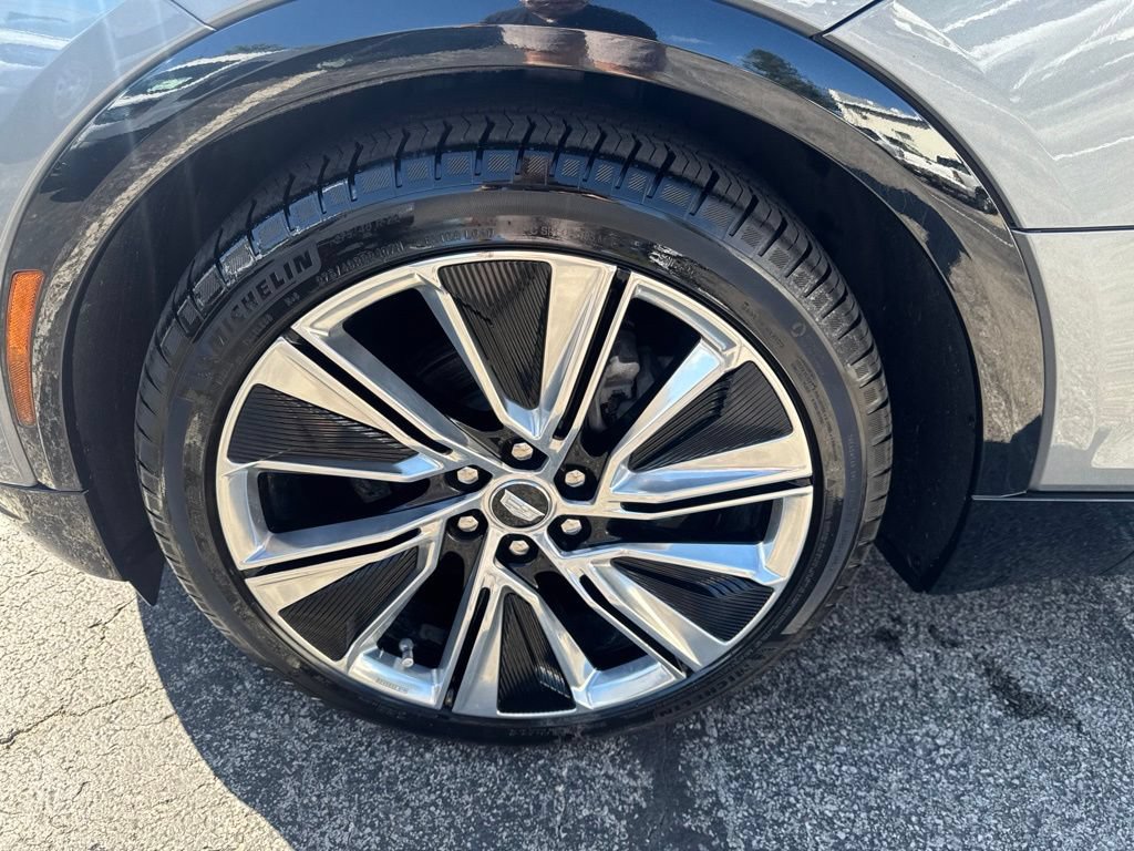 Used 2023 Cadillac Lyriq 2WD image 47