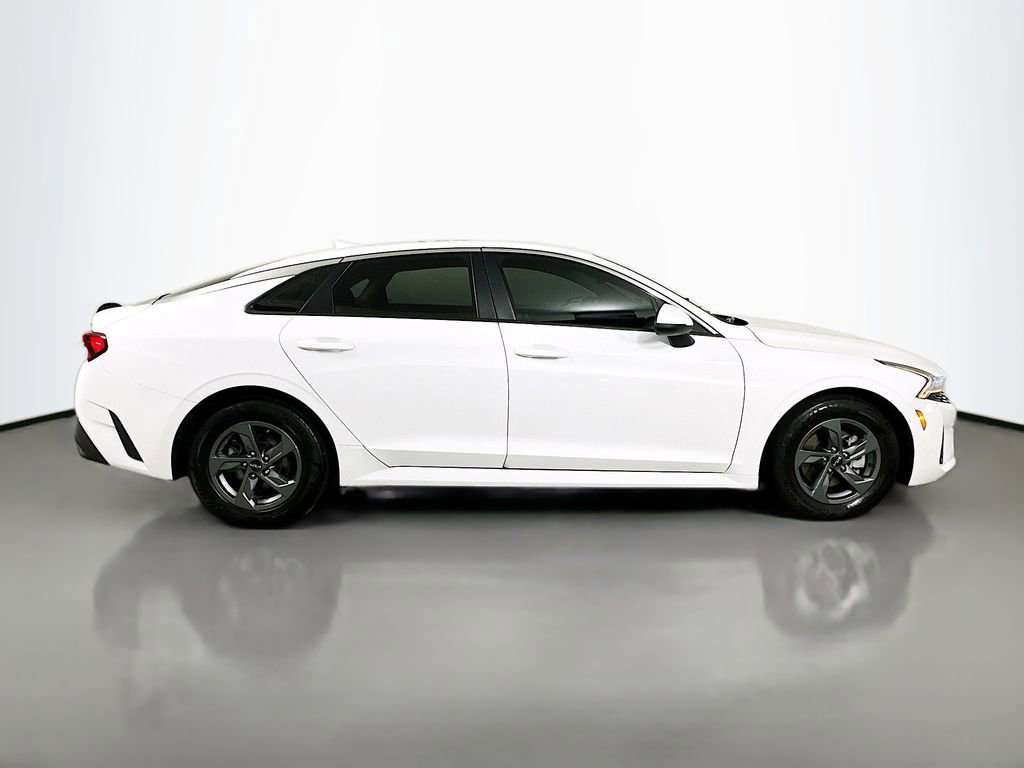Used 2022 Kia K5 LX FWD image 9