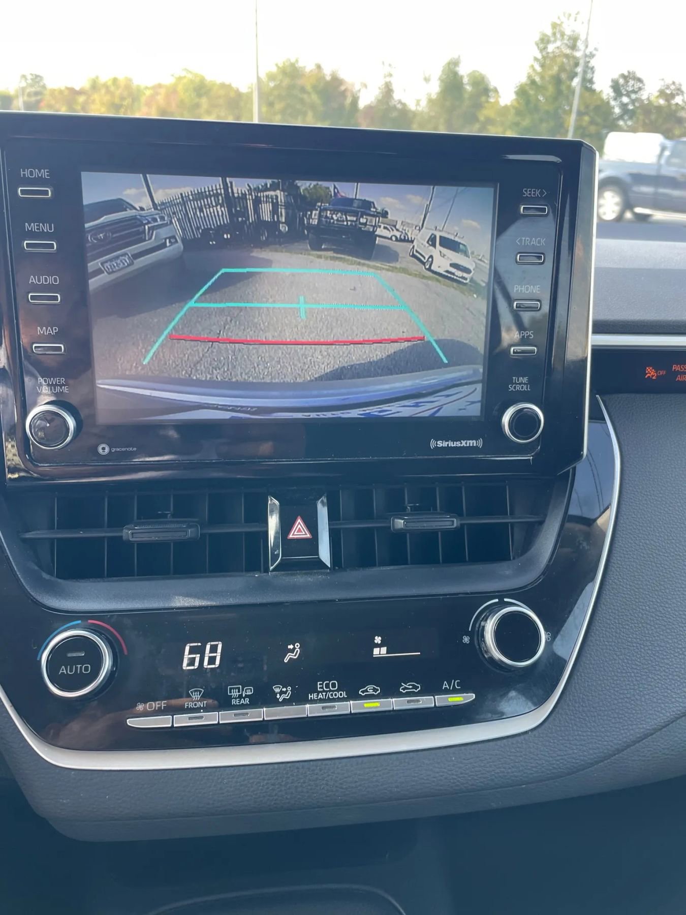 Used 2021 Toyota Corolla LE FWD image 27
