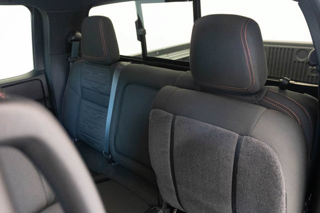 Used 2025 Nissan Frontier Pro-X w/ Pro Convenience Package RWD image 9
