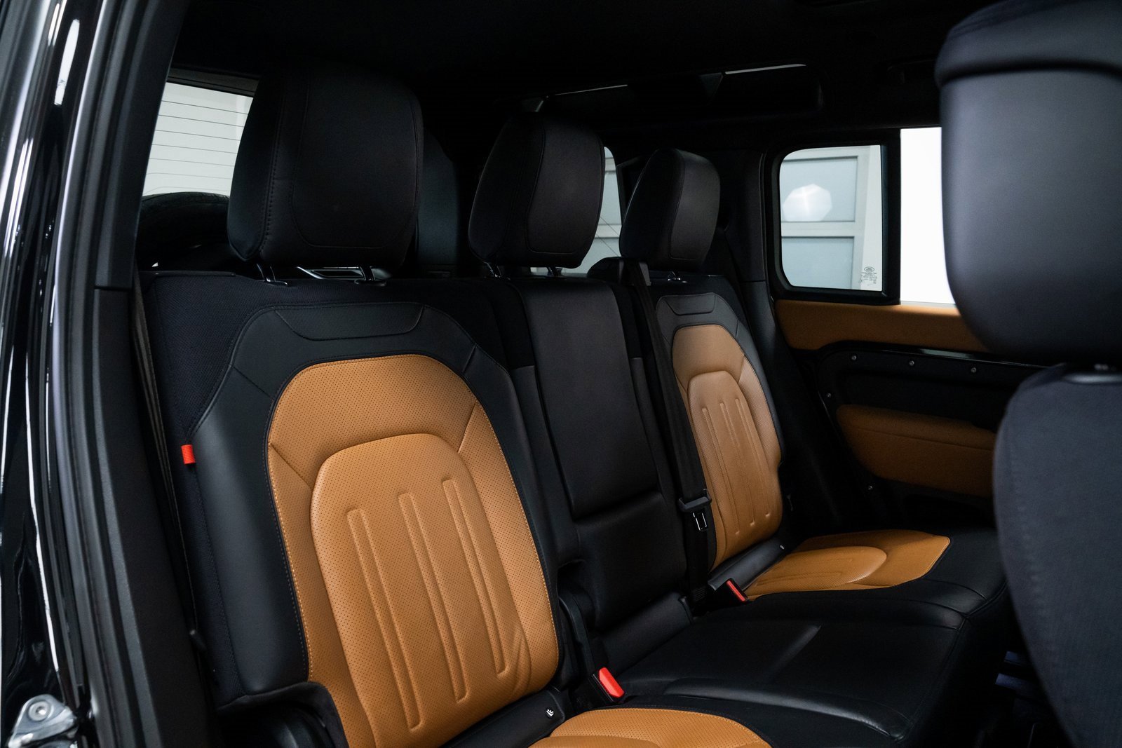 Used 2021 Land Rover Defender 110 X image 23